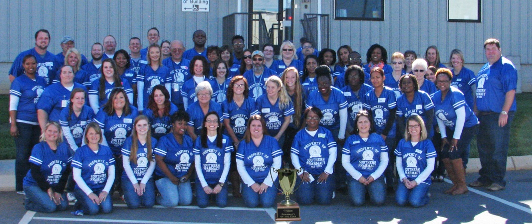 SPS Kernersville Staff with the “Pharmacy of the Year” Award.